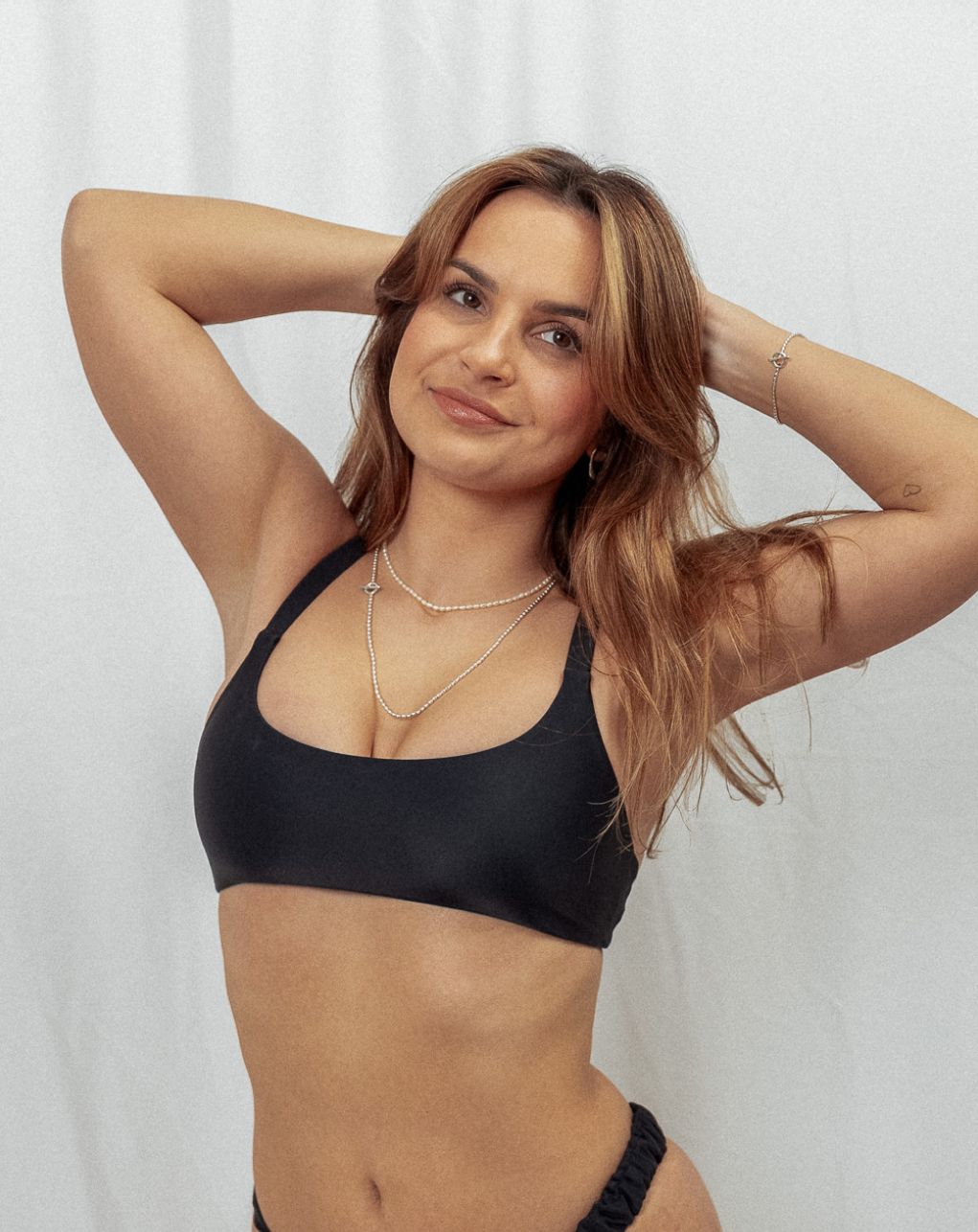 Sport bikini top black, supportive